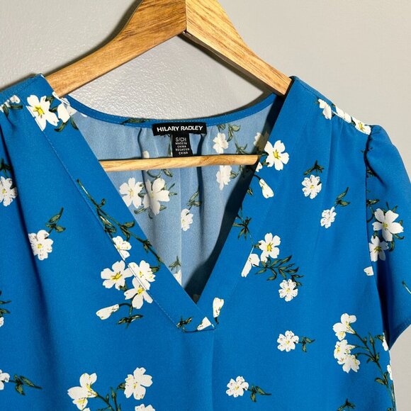 Hilary Radley Blue Flowy Floral Short-Sleeve Top - Small - Picture 2 of 3